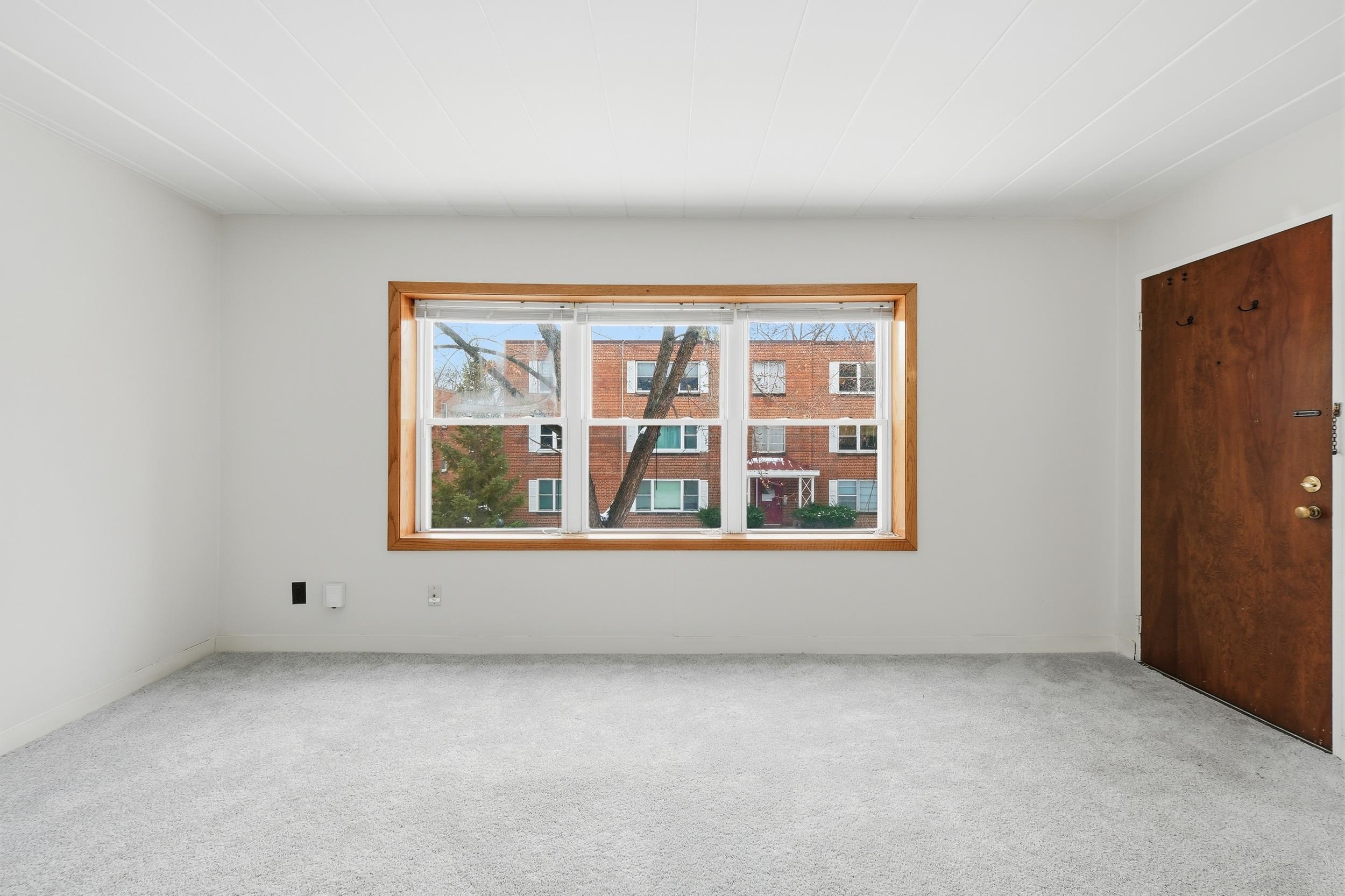 28 Sherman Terrace, Unit 4 Madison, WI 53704 - Photo 5 of 28