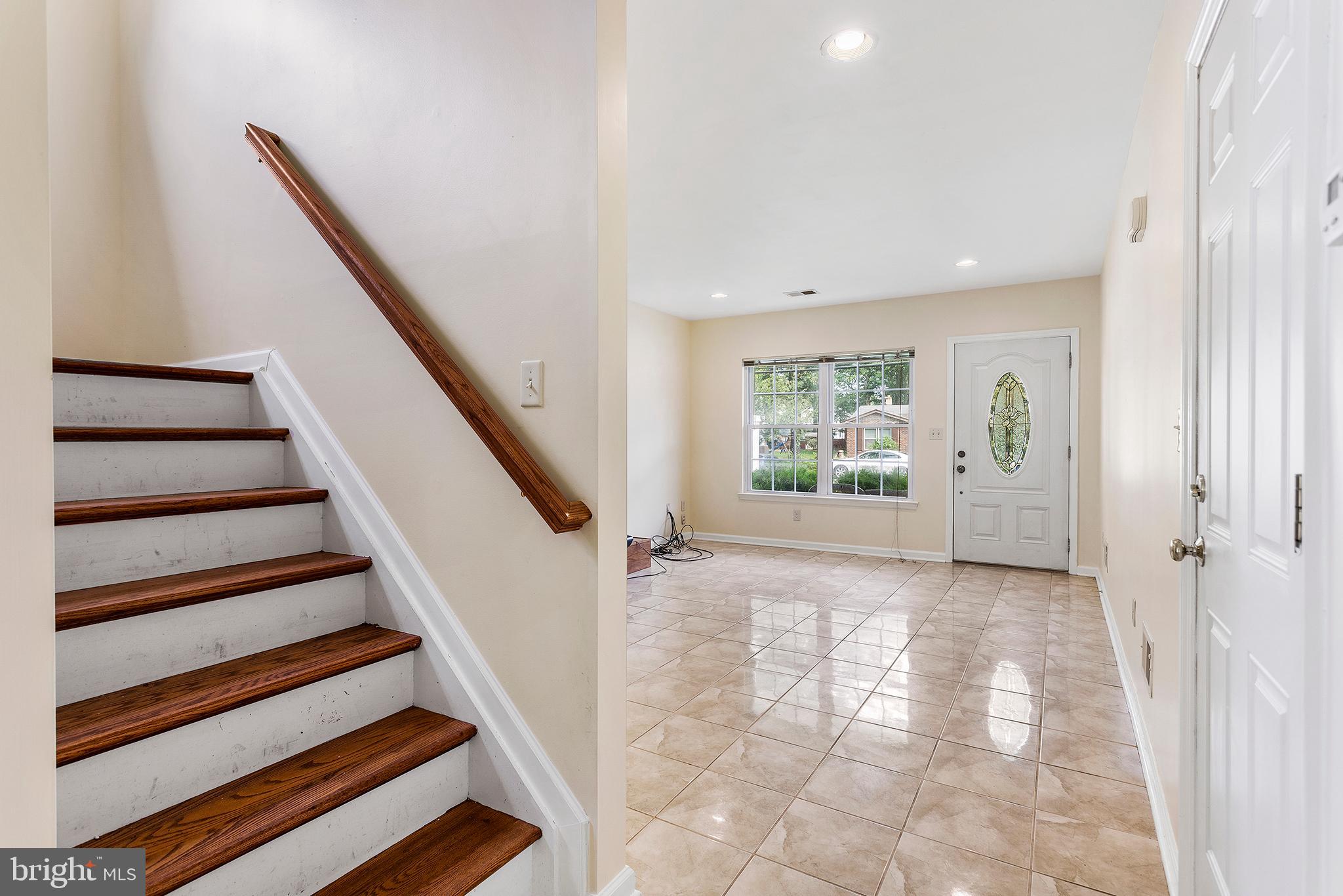 708 Magnolia Road North Brunswick, NJ 08902 - Photo 3 of 17