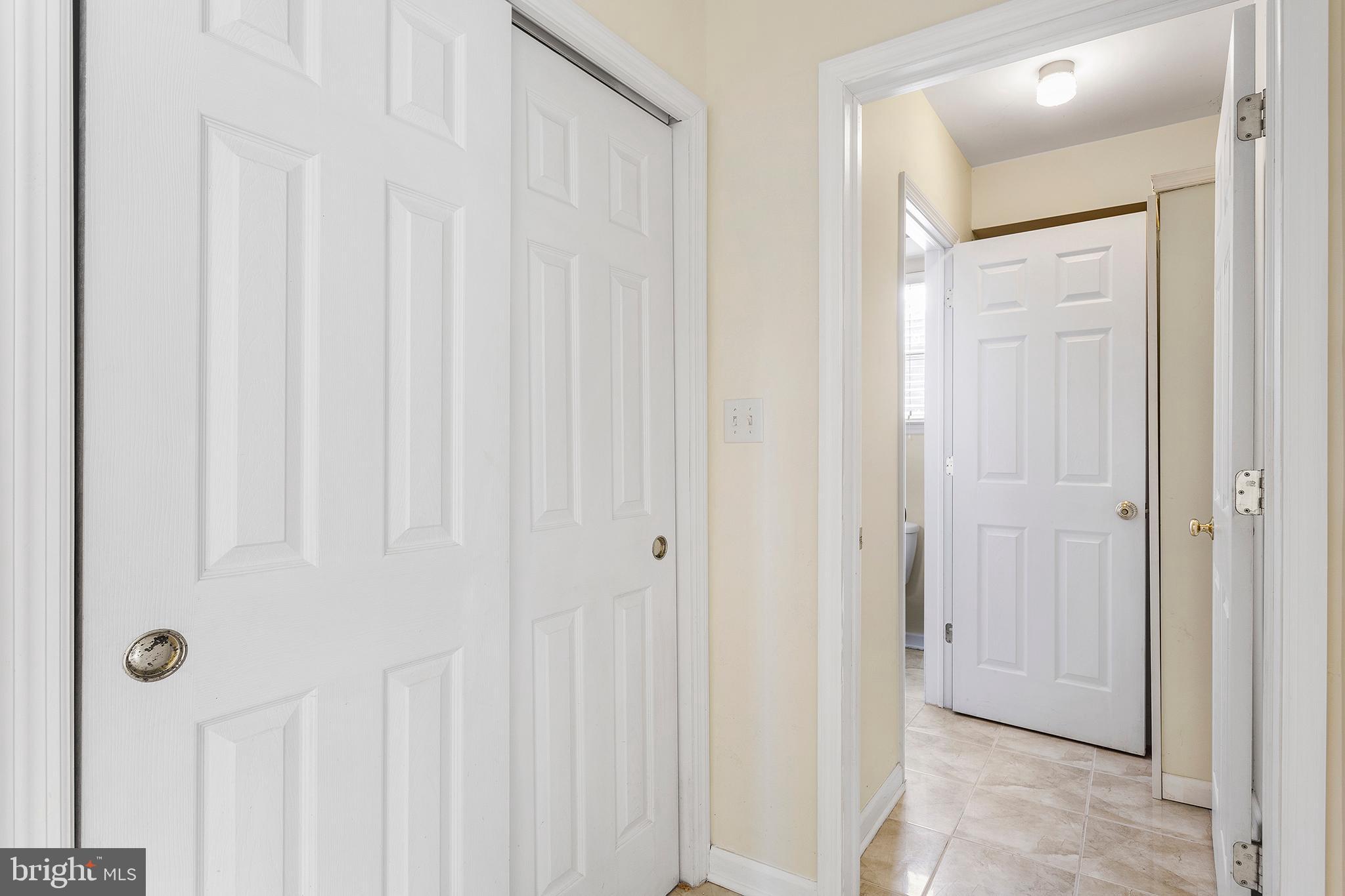 708 Magnolia Road North Brunswick, NJ 08902 - Photo 4 of 17