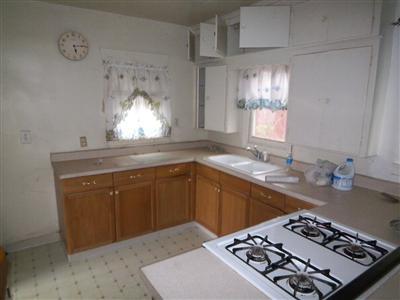 1422 F Street Reedley, CA 93654 - Photo 3 of 5