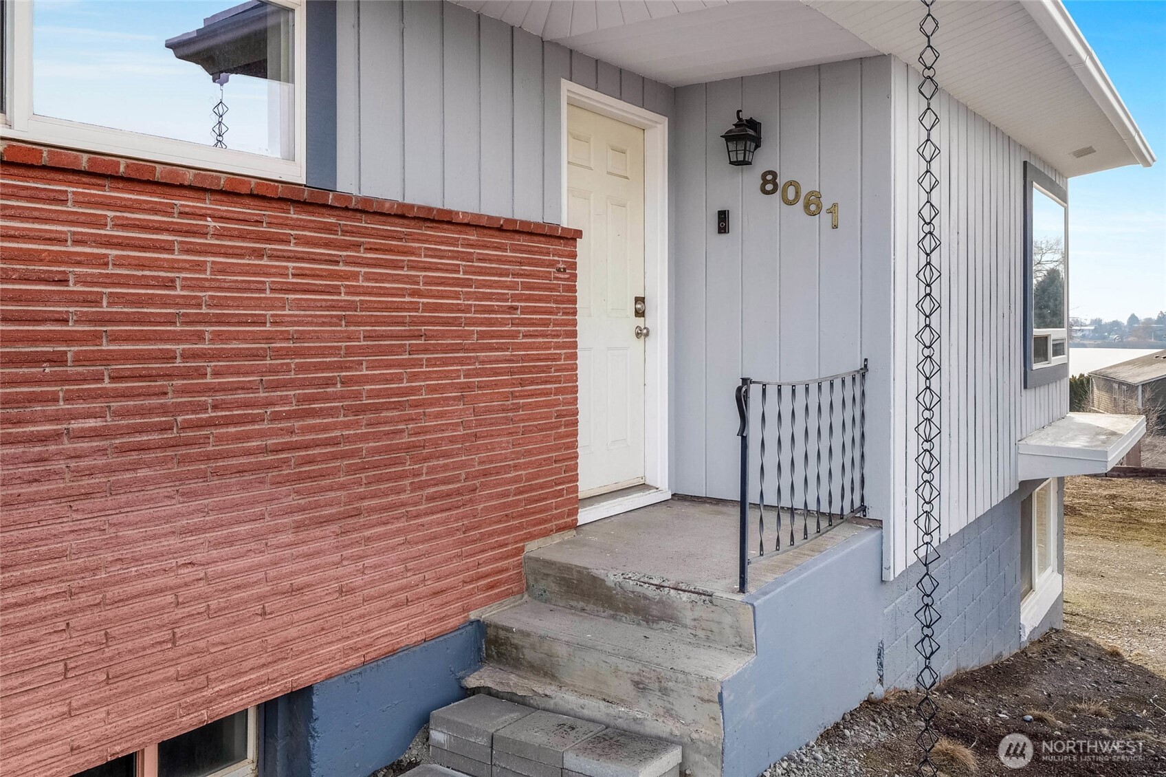 8061 Valley Road Northeast Moses Lake, WA 98837 - Photo 4 of 39