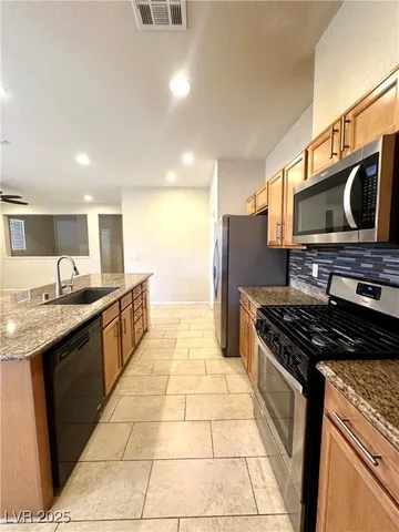 $2,095 | 703 Shiva Street, Las Vegas, NV 89178