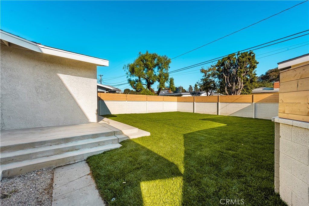 2440 Ostrom Avenue Long Beach, CA 90815 - Photo 30 of 50