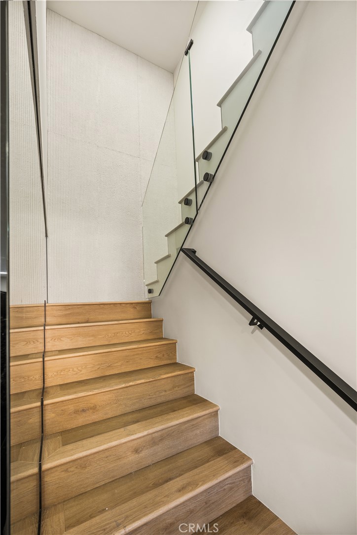 2440 Ostrom Avenue Long Beach, CA 90815 - Photo 41 of 50 a view of entryway