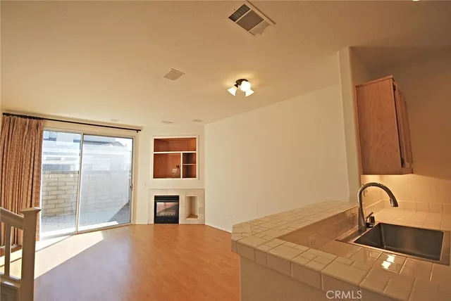 $2,950 | 23603 Big Sky Walk, Unit 105, Valencia, CA 91354