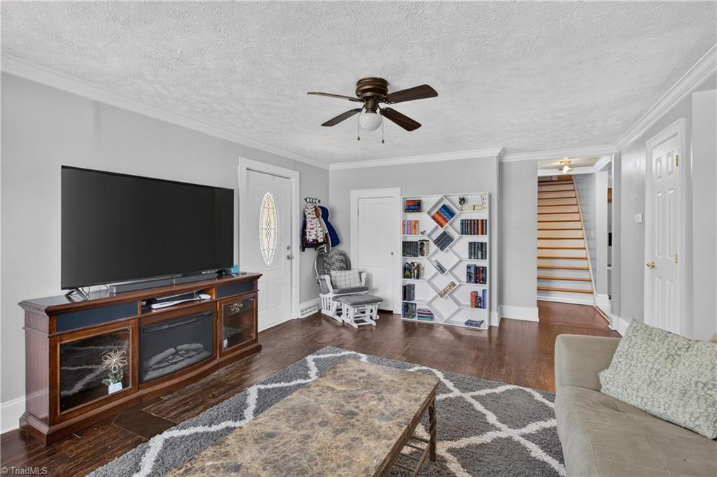 2441 Cunningham Road Thomasville, NC 27360 - Photo 5 of 43