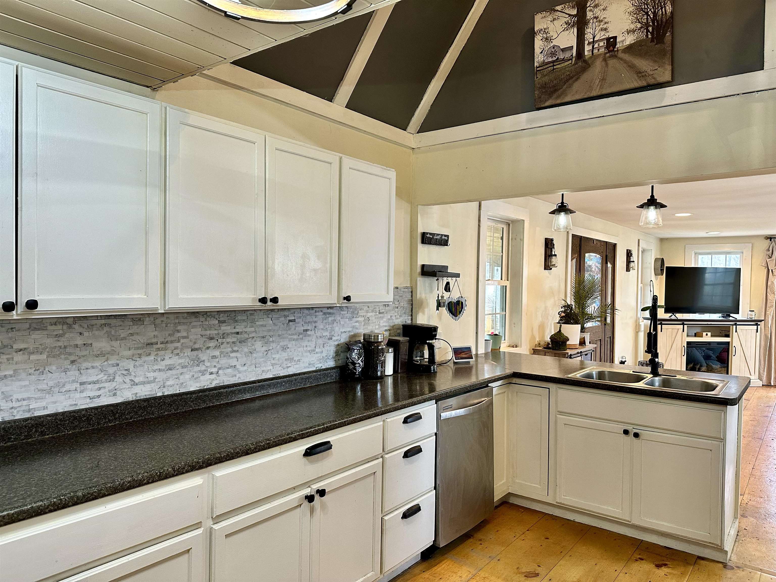 3758 Colvin Hill Road Danby, VT 05739 - Photo 5 of 38 Gallery Image 5