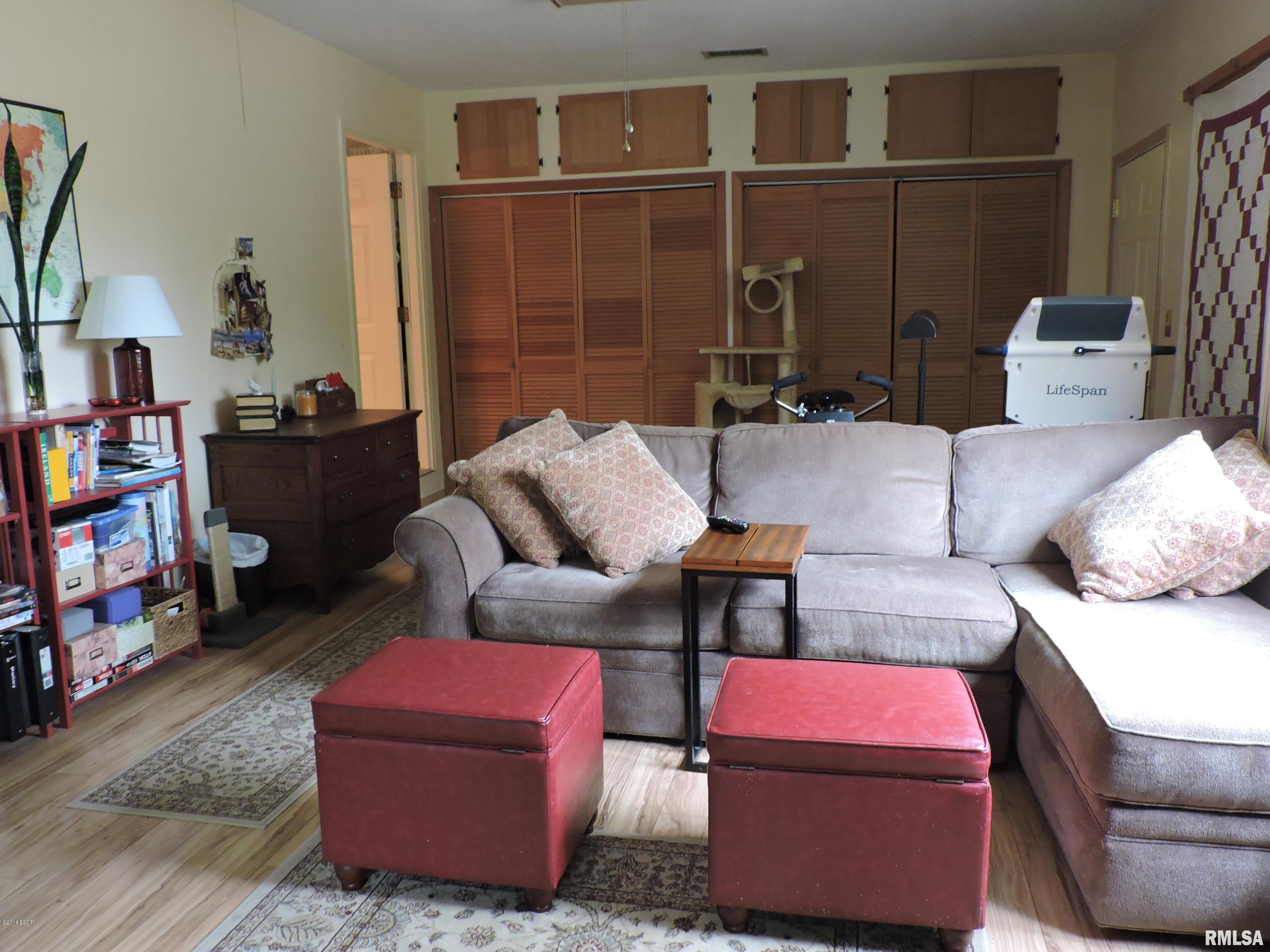 4100 Baptist Camp Road Carterville, IL 62918 - Photo 16 of 36 Gallery Image 16