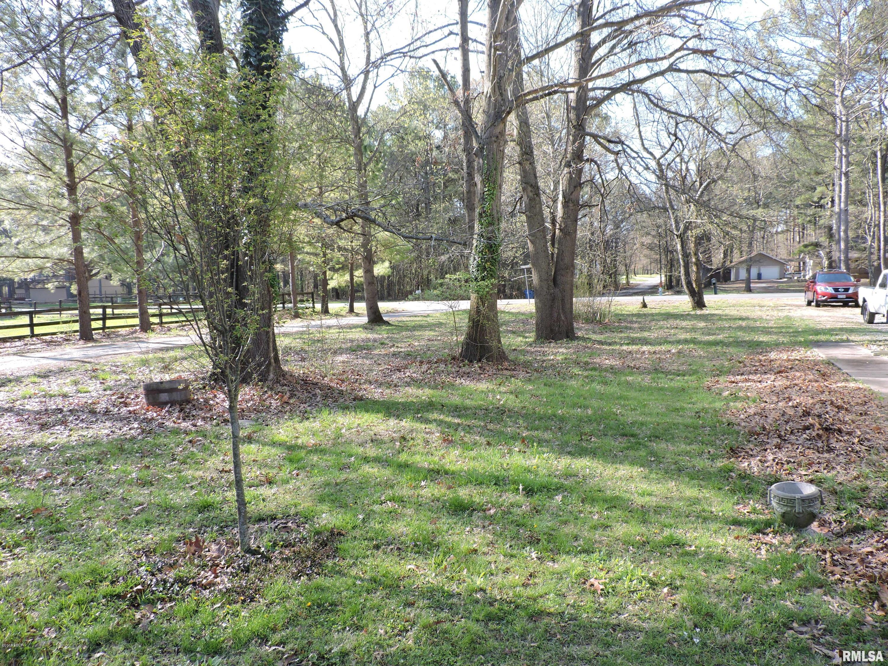 4100 Baptist Camp Road Carterville, IL 62918 - Photo 34 of 36 Gallery Image 34