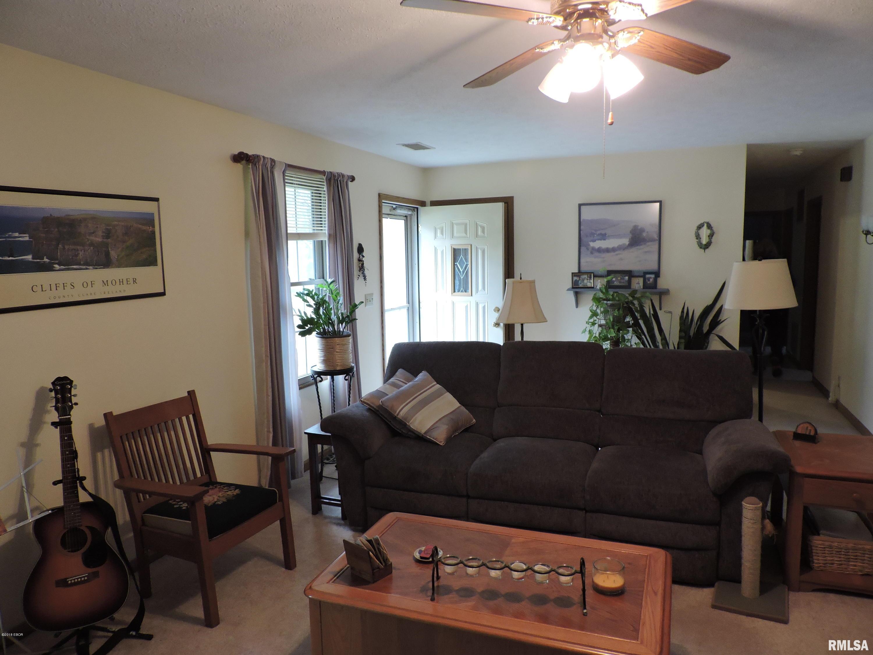 4100 Baptist Camp Road Carterville, IL 62918 - Photo 9 of 36 Gallery Image 9