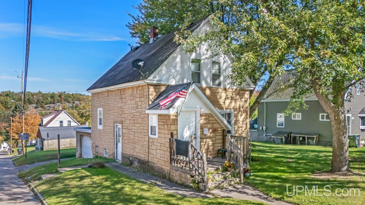 1001 Forest Street Niagara, WI 54151 - Photo 1 of 23