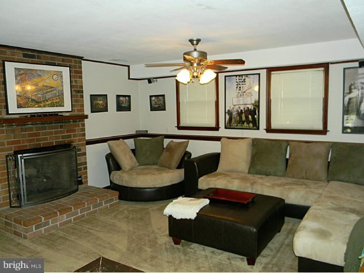 1126 Warren Road West Chester, PA 19382 - Photo 11 of 25 Family Room