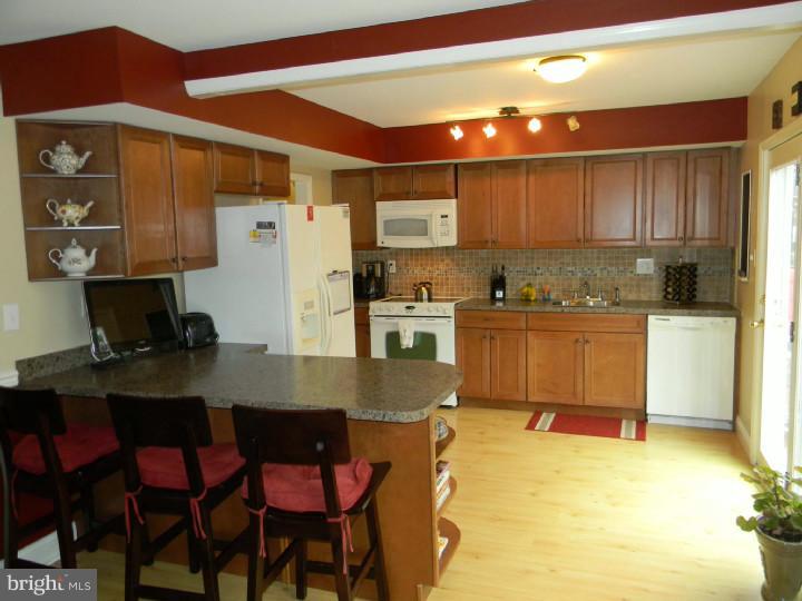 1126 Warren Road West Chester, PA 19382 - Photo 5 of 25 Kitchen