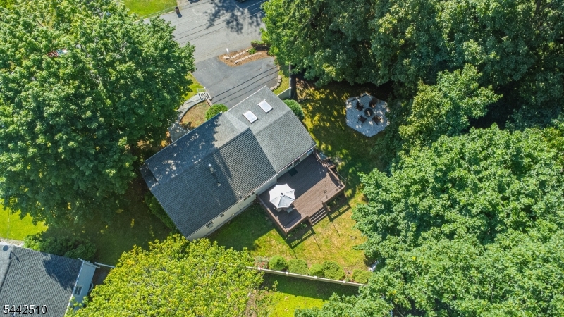 27 Mountain Road Rockaway, NJ 07866 - Photo 6 of 32