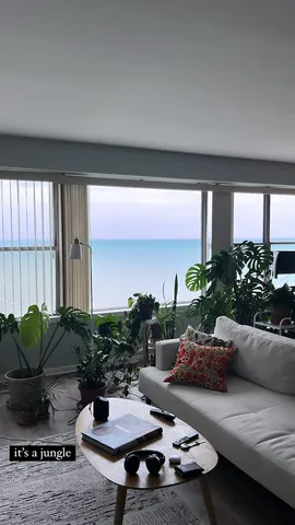 $1,750 | 6157 North Sheridan Road, Unit 17E, Chicago, IL 60660