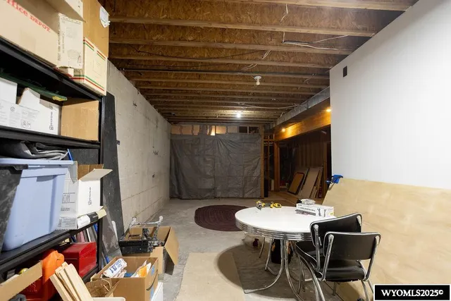 $879,900 | 1691 Tokewanna Drive, Evanston, WY 82930