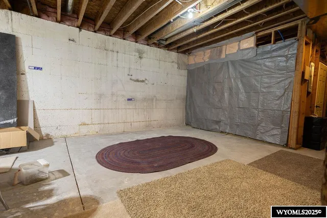 $879,900 | 1691 Tokewanna Drive, Evanston, WY 82930