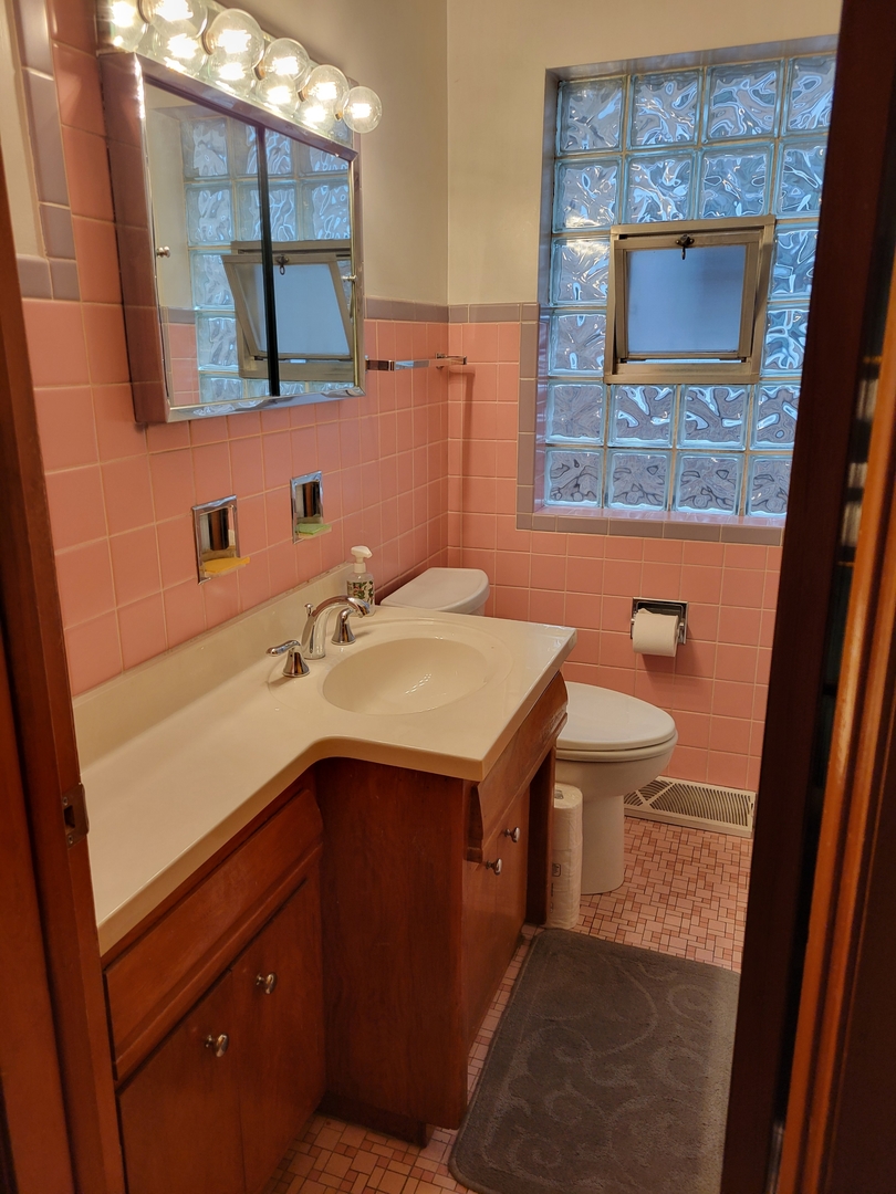 5316 North Rutherford Avenue Chicago, IL 60656 - Photo 11 of 44