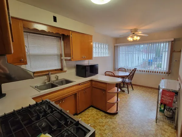 $399,900 | 5316 North Rutherford Avenue, Chicago, IL 60656