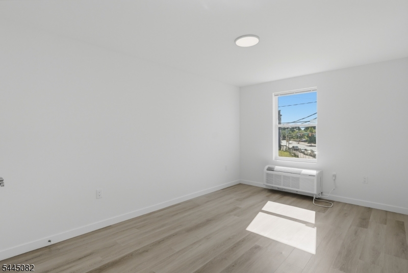 566 Springfield Avenue, Unit 304 Newark, NJ 07103 - Photo 5 of 10