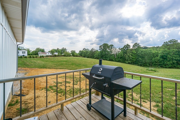 330 Billings Road Sparta, TN 38583 - Photo 22 of 28 a view of outdoor space with seating area