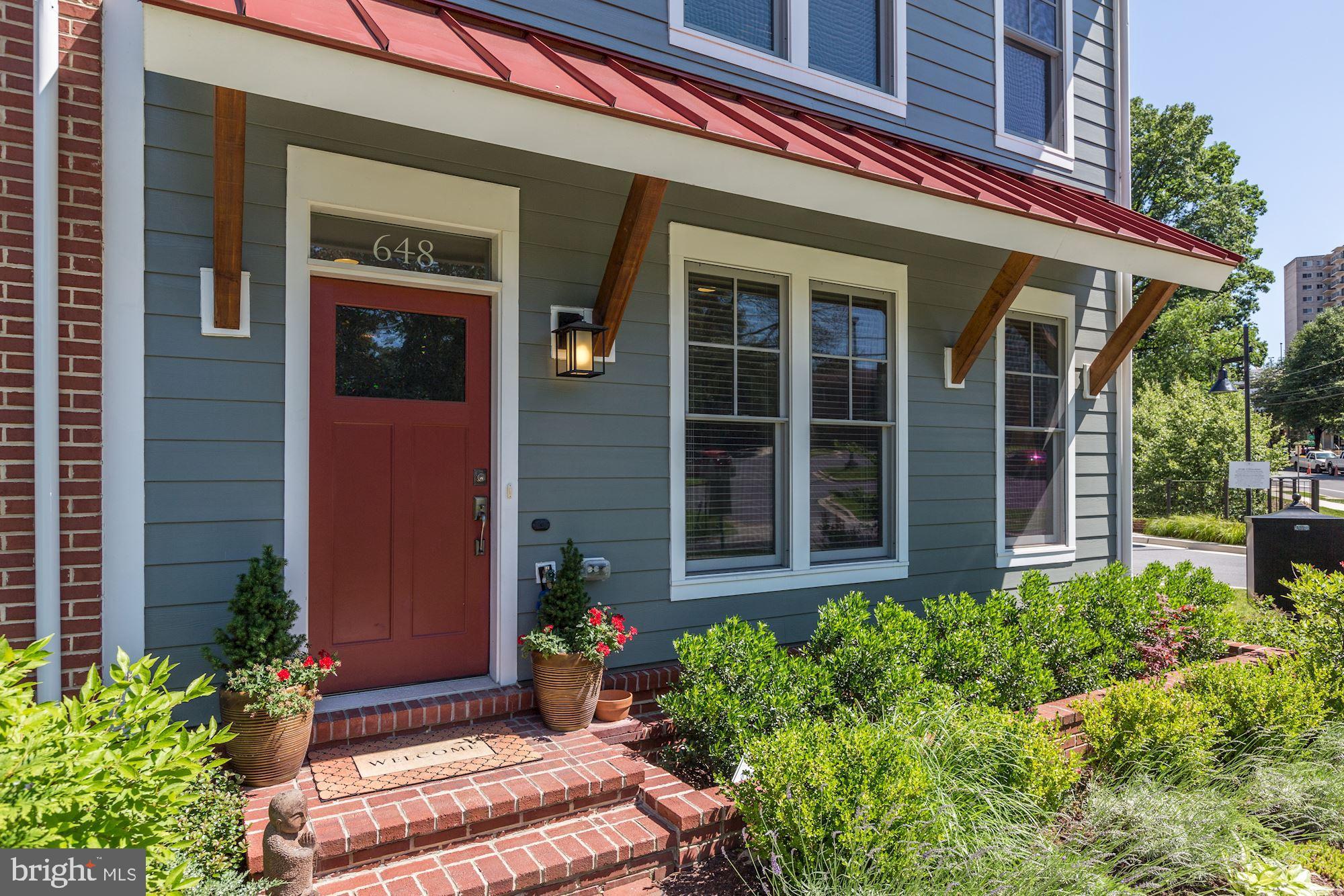 648 Ellsworth Drive Silver Spring, MD 20910 - Photo 3 of 33 Front Door
