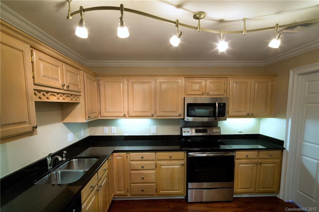 1301 Queens Road, Unit 304 Charlotte, NC 28207 - Photo 6 of 14