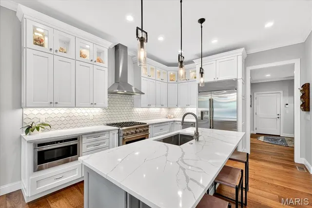 $1,500,000 | 10135 Fieldcrest Lane, St. Louis, MO 63124