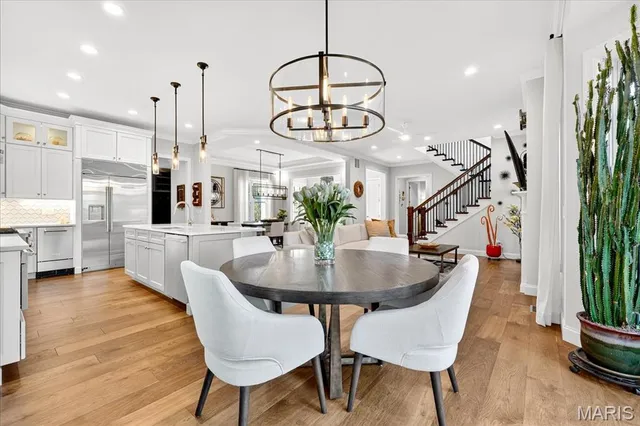 $1,500,000 | 10135 Fieldcrest Lane, St. Louis, MO 63124