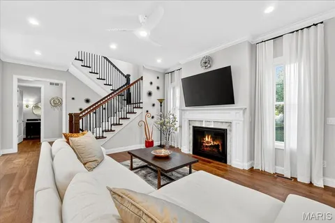 $1,500,000 | 10135 Fieldcrest Lane, St. Louis, MO 63124