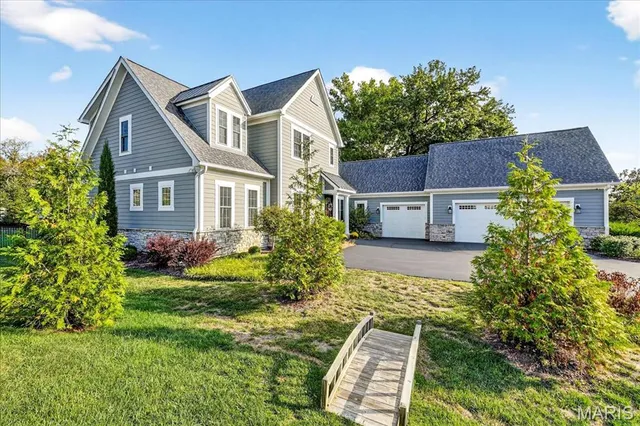 $1,500,000 | 10135 Fieldcrest Lane, St. Louis, MO 63124