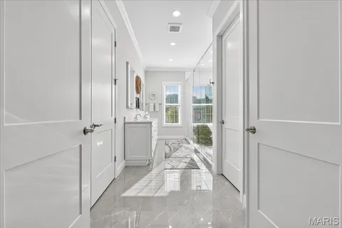 $1,500,000 | 10135 Fieldcrest Lane, St. Louis, MO 63124