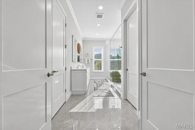 $1,500,000 | 10135 Fieldcrest Lane, St. Louis, MO 63124