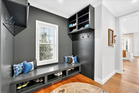 $1,500,000 | 10135 Fieldcrest Lane, St. Louis, MO 63124