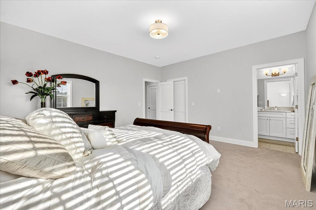 10135 Fieldcrest Lane St. Louis, MO 63124 - Photo 32 of 50