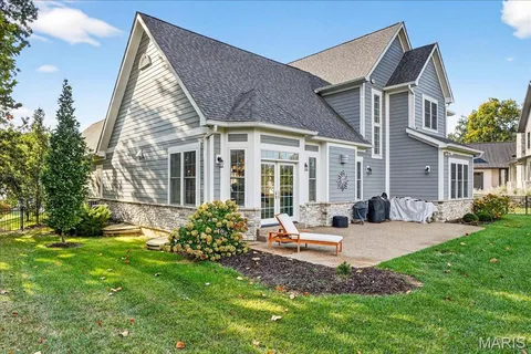 $1,500,000 | 10135 Fieldcrest Lane, St. Louis, MO 63124