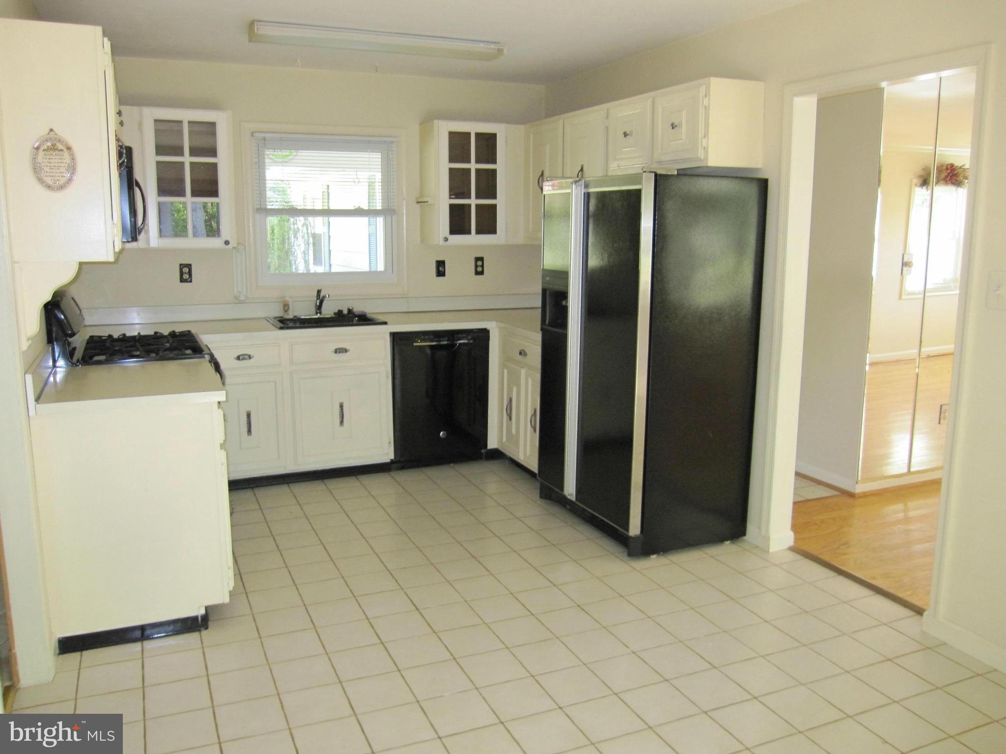 3432 Beret Lane Silver Spring, MD 20906 - Photo 7 of 21 Kitchen