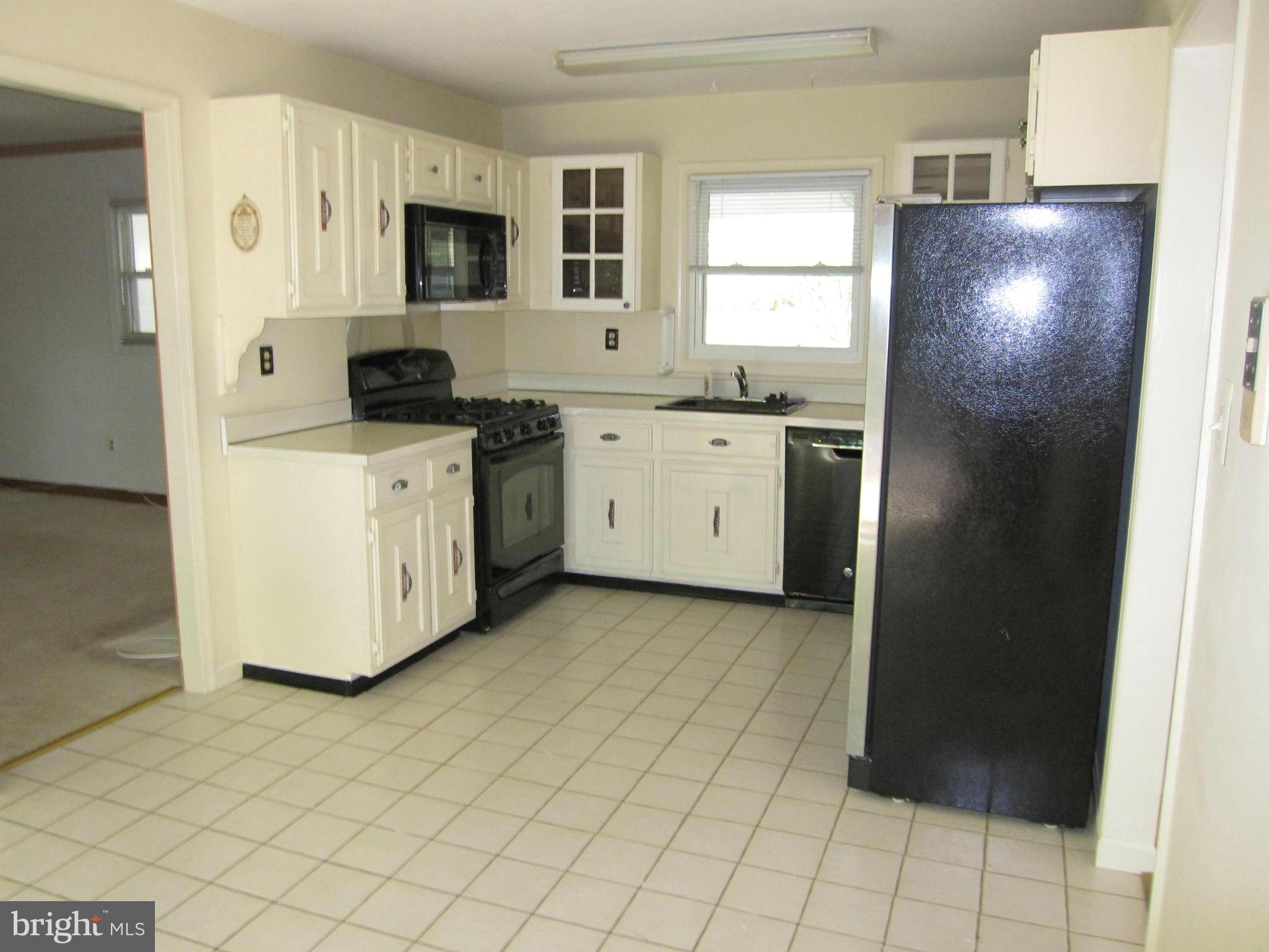 3432 Beret Lane Silver Spring, MD 20906 - Photo 8 of 21 Kitchen