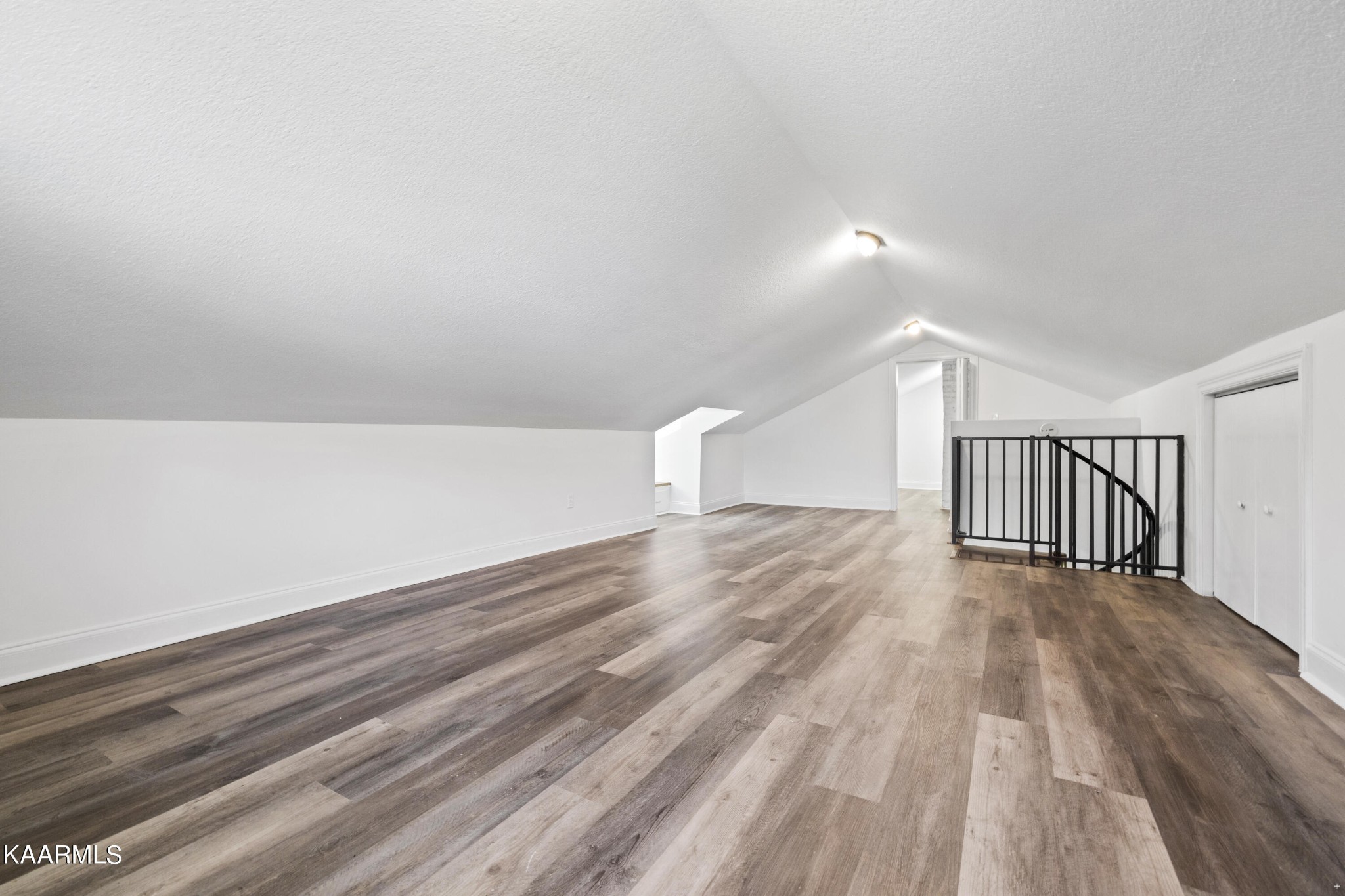 3044 Sims Road Sevierville, TN 37876 - Photo 24 of 34 a view of empty room with wooden floor