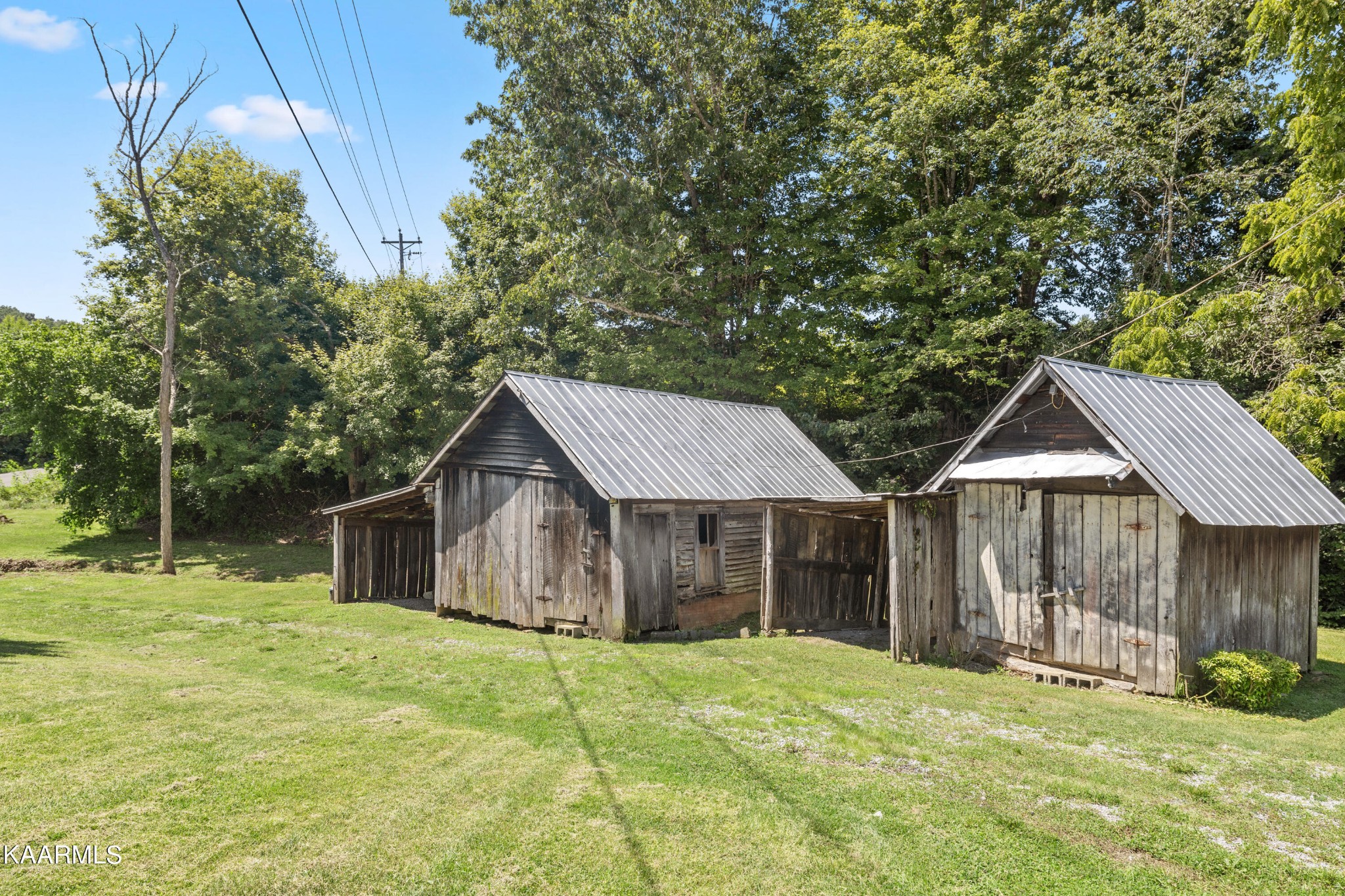 3044 Sims Road Sevierville, TN 37876 - Photo 29 of 34 a house with trees in the background