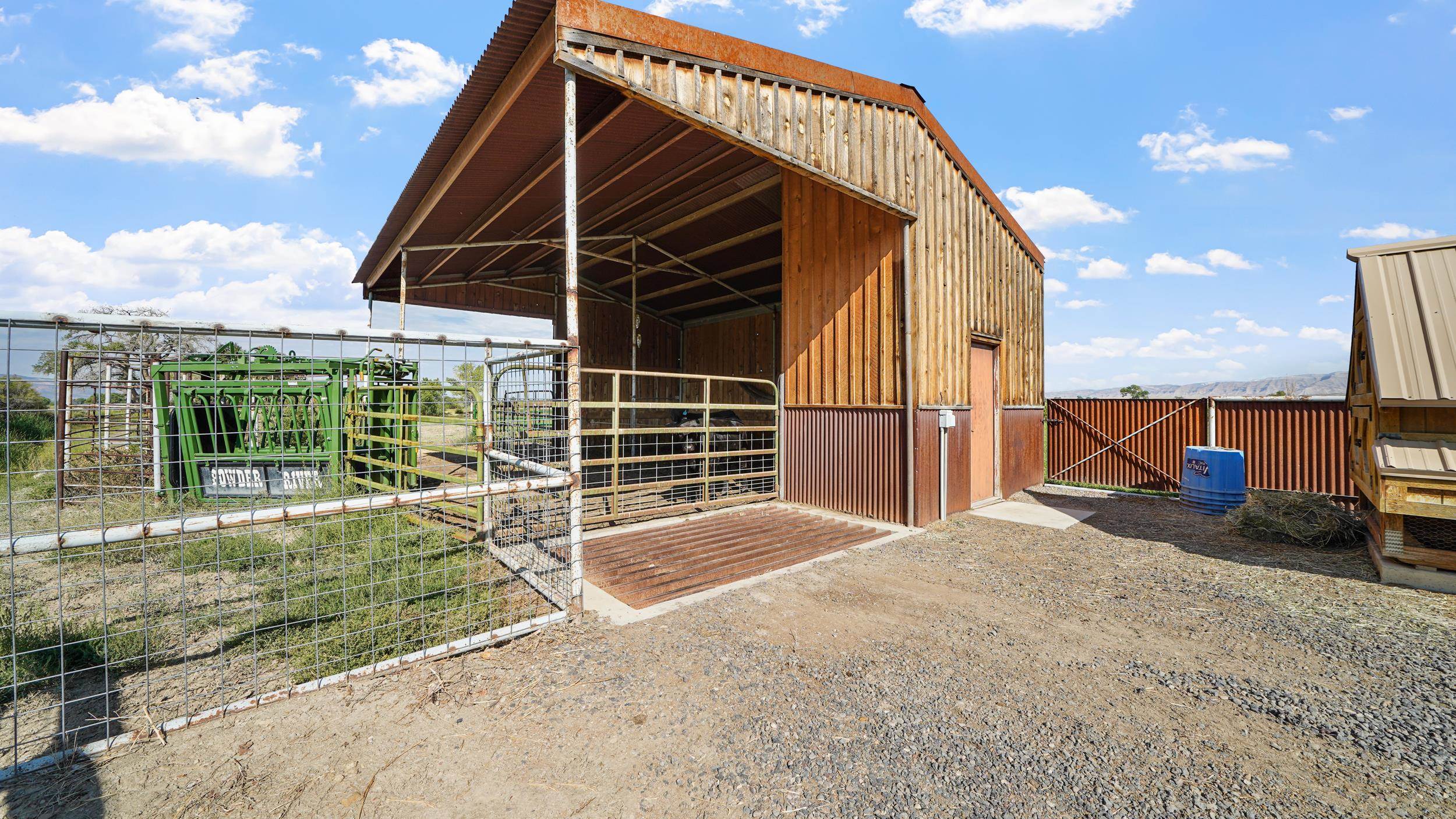 1029 25 Road Grand Junction, CO 81505 - Photo 41 of 41 a view of a house with a backyard