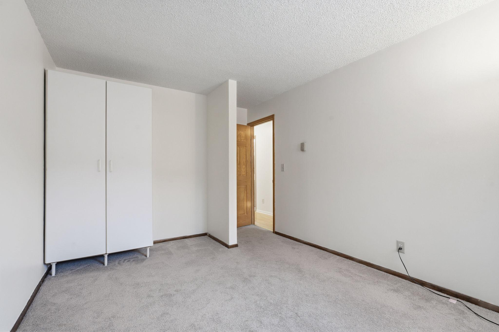 7290 Vista Court Eden Prairie, MN 55346 - Photo 12 of 20