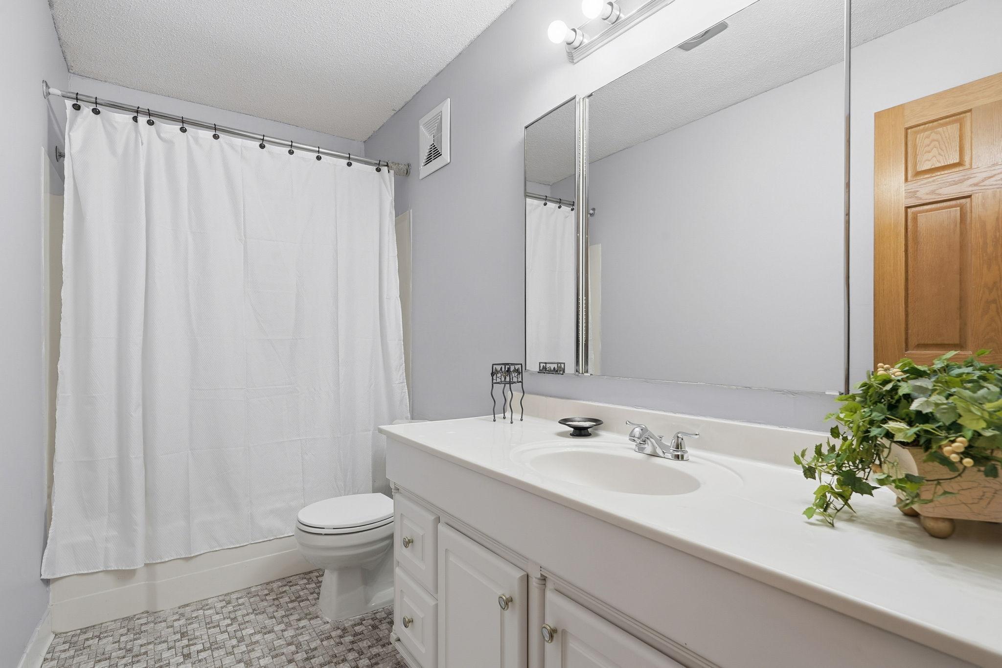 7290 Vista Court Eden Prairie, MN 55346 - Photo 13 of 20