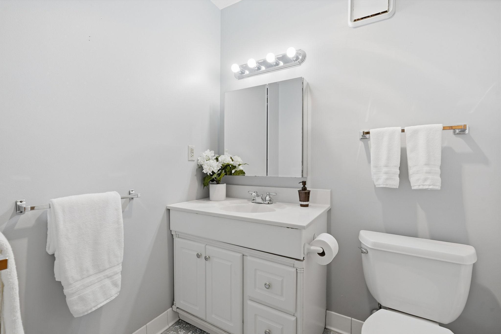 7290 Vista Court Eden Prairie, MN 55346 - Photo 9 of 20