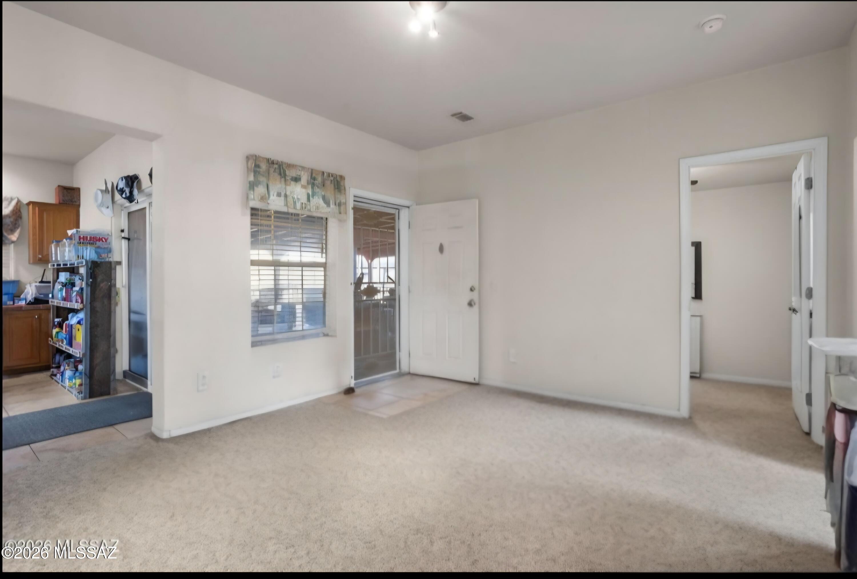 17353 West Manville Road Marana, AZ 85653 - Photo 8 of 44