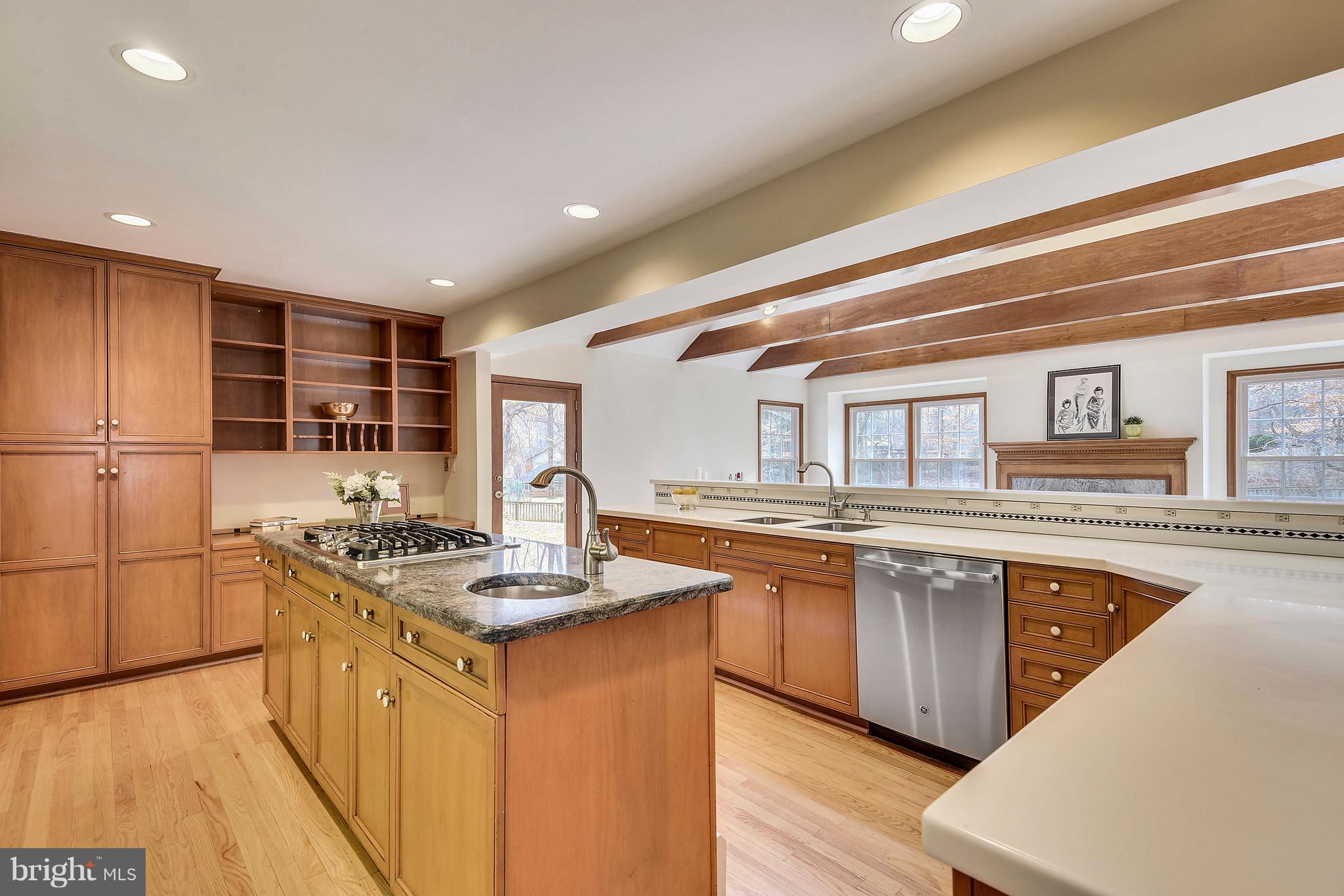 11120 Fawsett Road Potomac, MD 20854 - Photo 11 of 23 Kitchen