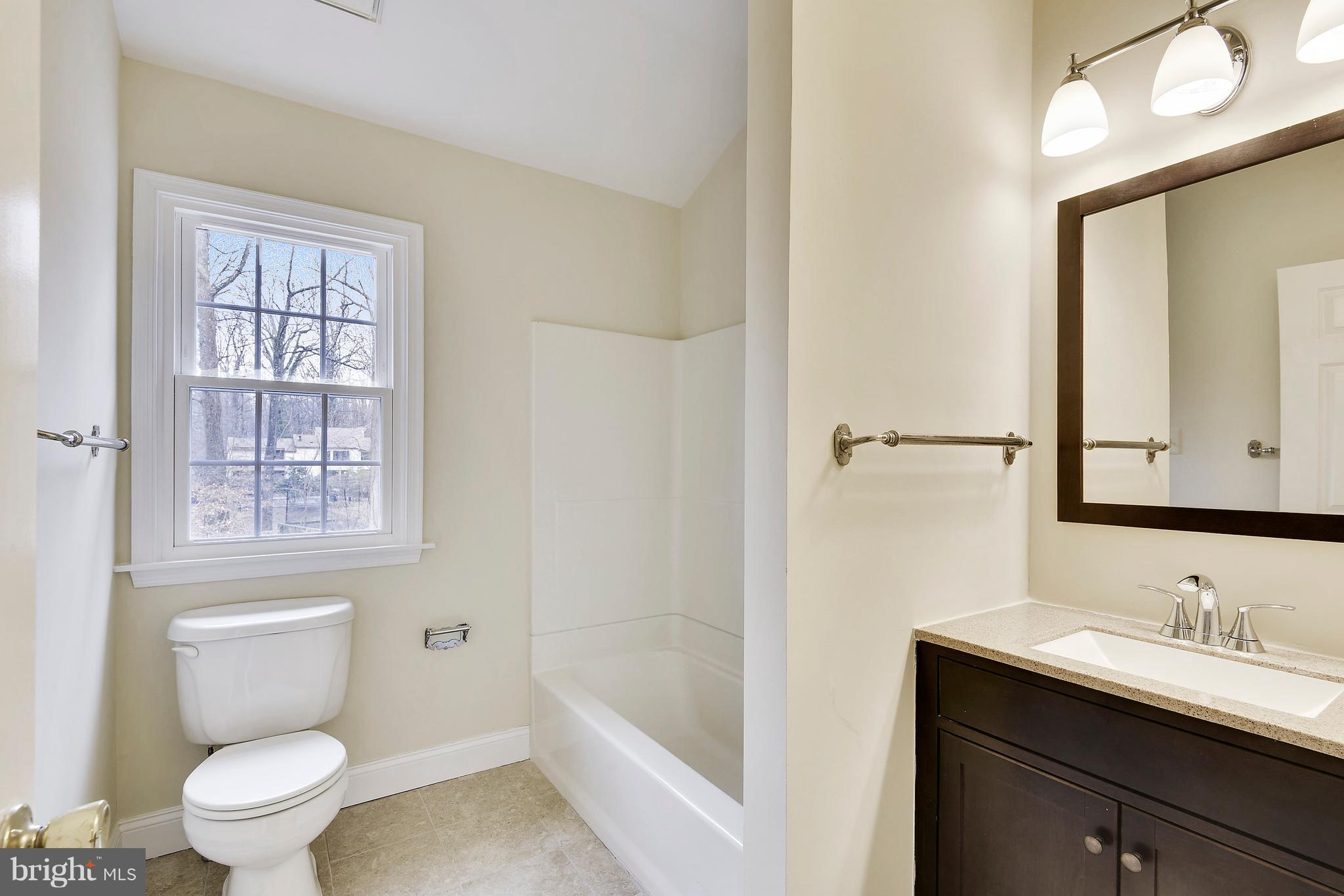11120 Fawsett Road Potomac, MD 20854 - Photo 22 of 23 Au-pair suite Bath