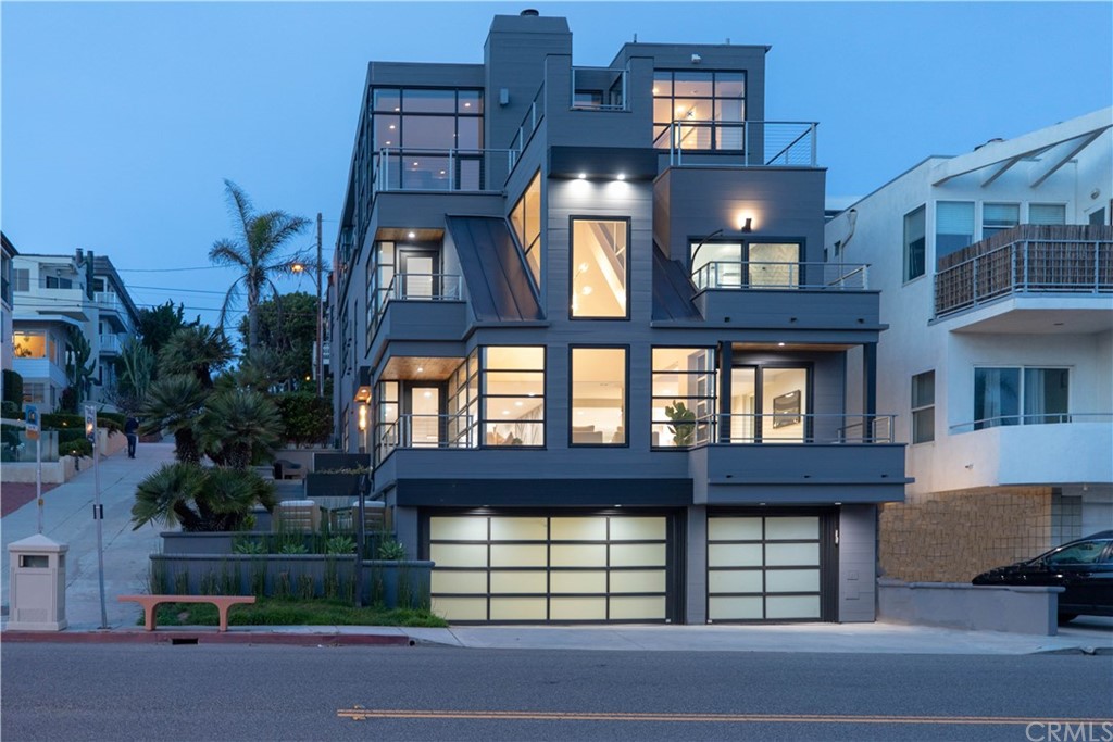 304 26th Street Manhattan Beach, CA 90266 - Photo 1 of 1 front view of a brick house