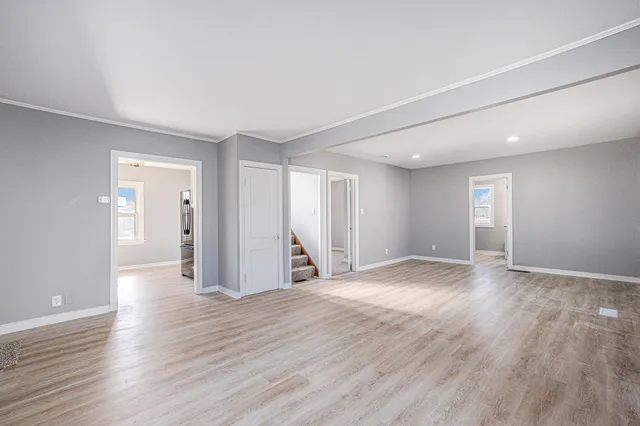 $2,300 | 2156 Washington Circle, Munster, IN 46321