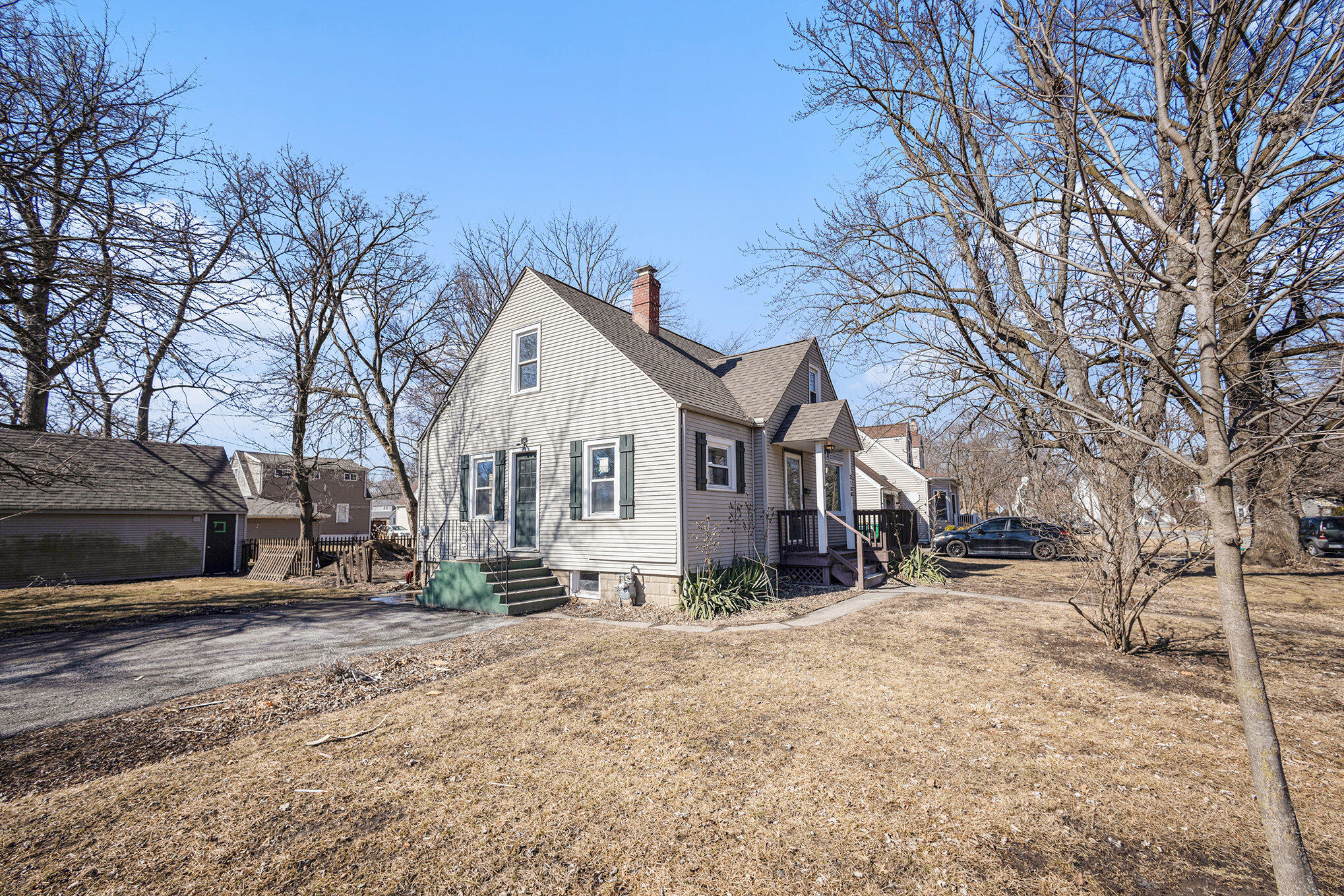 2156 Washington Circle Munster, IN 46321 - Photo 10 of 11 2038x1359